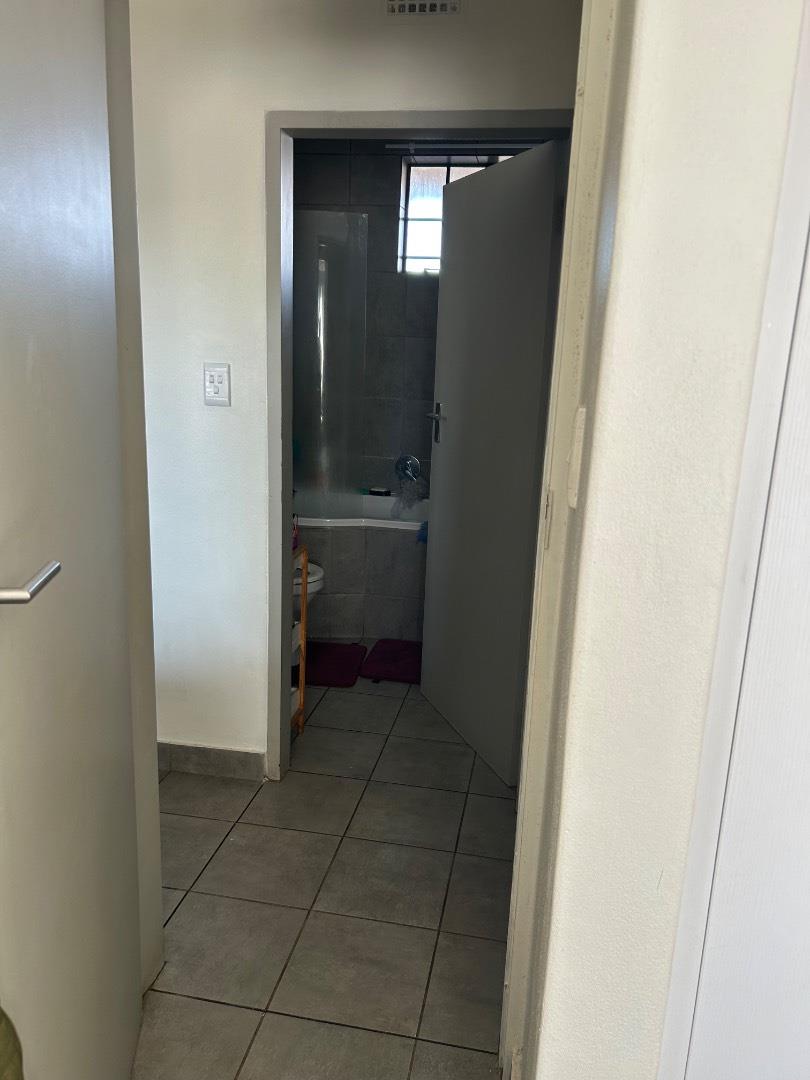 2 Bedroom Property for Sale in Lotus Gardens Gauteng