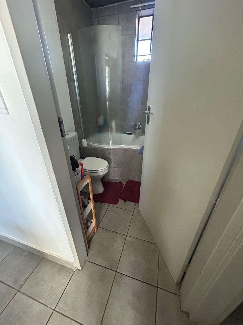 2 Bedroom Property for Sale in Lotus Gardens Gauteng