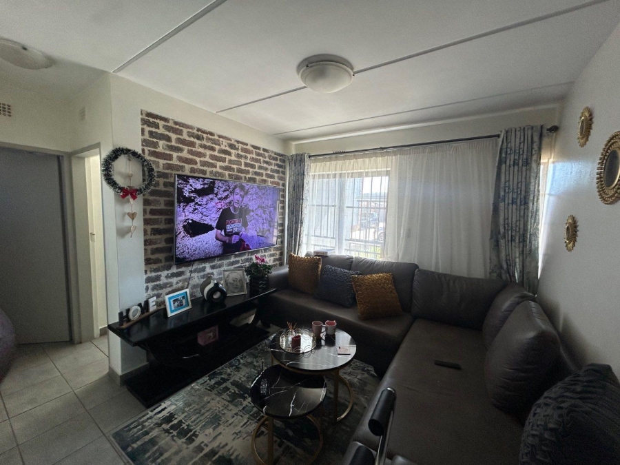 2 Bedroom Property for Sale in Lotus Gardens Gauteng