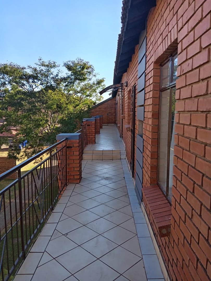 2 Bedroom Property for Sale in Karenpark Gauteng