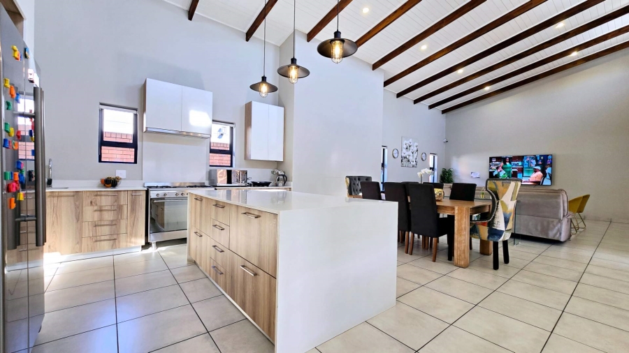 4 Bedroom Property for Sale in Six Fountains Residential Estate Gauteng