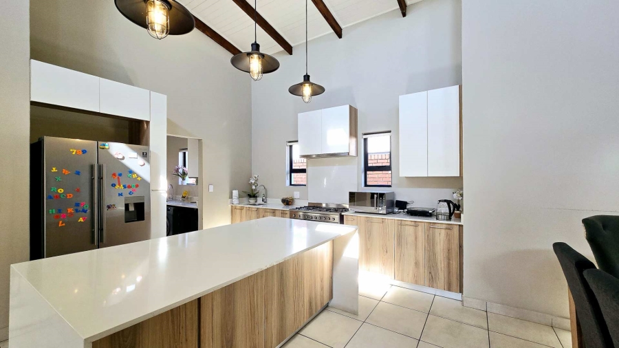 4 Bedroom Property for Sale in Six Fountains Residential Estate Gauteng