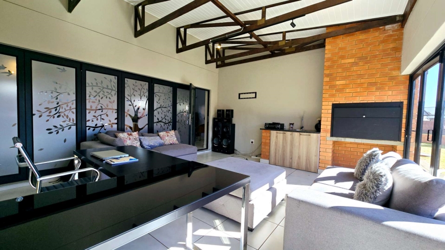 4 Bedroom Property for Sale in Six Fountains Residential Estate Gauteng