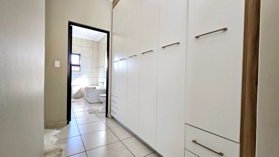 4 Bedroom Property for Sale in Six Fountains Residential Estate Gauteng