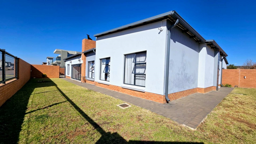 4 Bedroom Property for Sale in Six Fountains Residential Estate Gauteng
