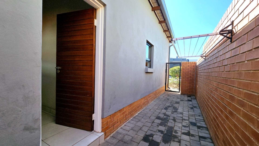 4 Bedroom Property for Sale in Six Fountains Residential Estate Gauteng
