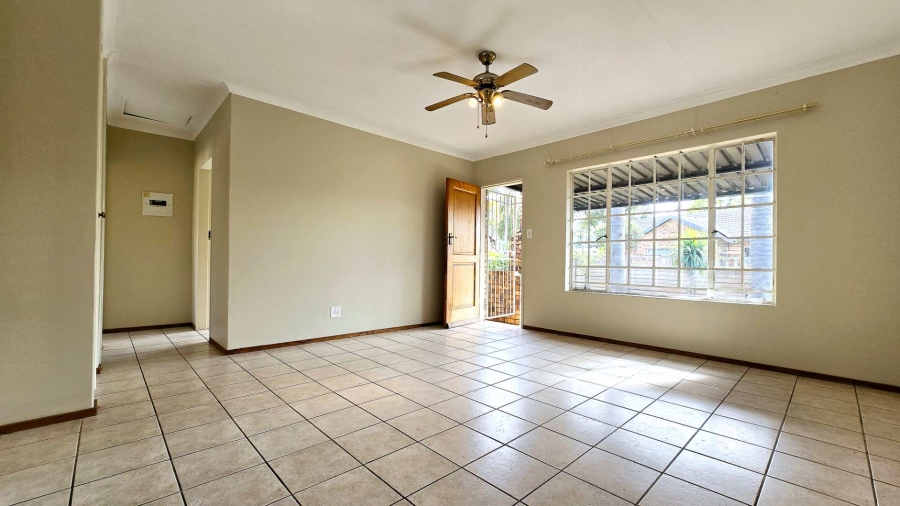 2 Bedroom Property for Sale in Doornpoort Gauteng