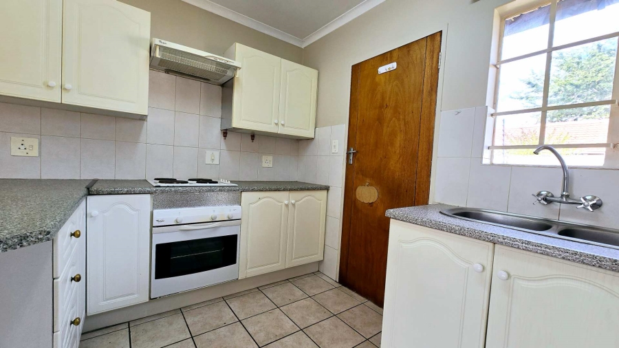 2 Bedroom Property for Sale in Doornpoort Gauteng