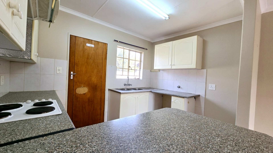 2 Bedroom Property for Sale in Doornpoort Gauteng