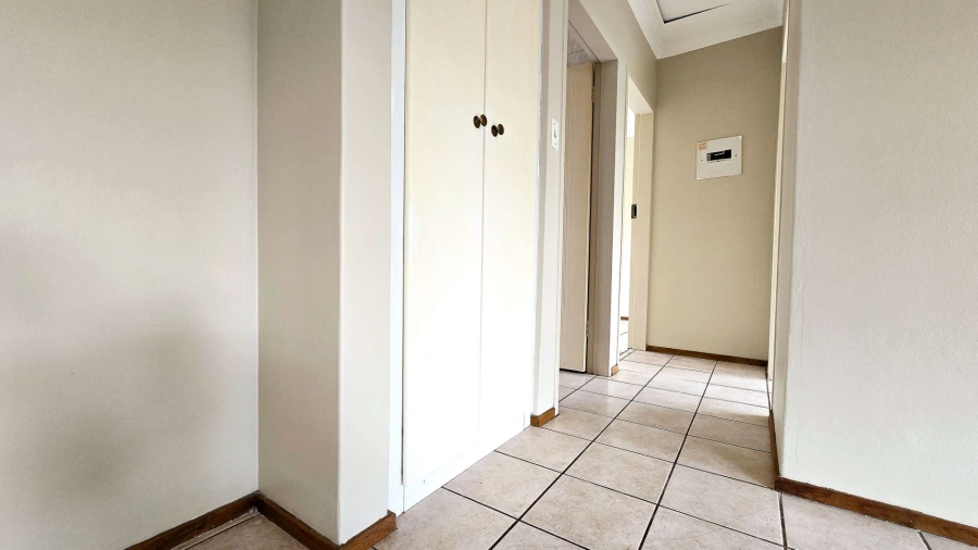 2 Bedroom Property for Sale in Doornpoort Gauteng