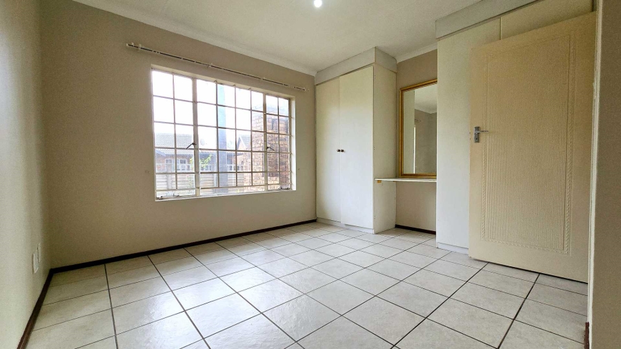 2 Bedroom Property for Sale in Doornpoort Gauteng
