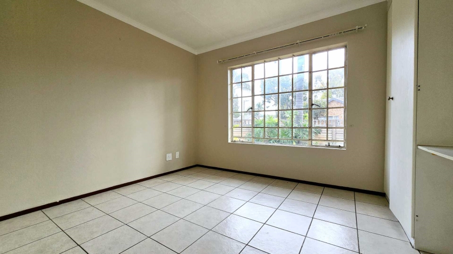 2 Bedroom Property for Sale in Doornpoort Gauteng