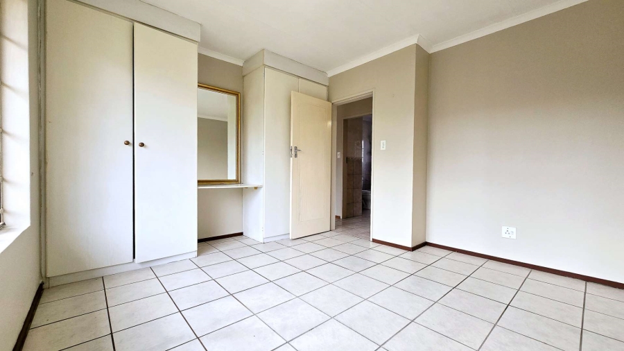 2 Bedroom Property for Sale in Doornpoort Gauteng