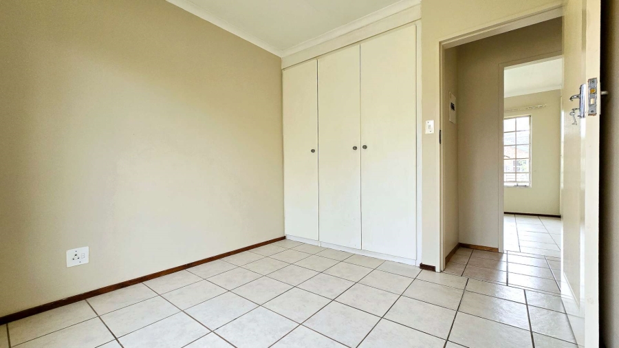 2 Bedroom Property for Sale in Doornpoort Gauteng