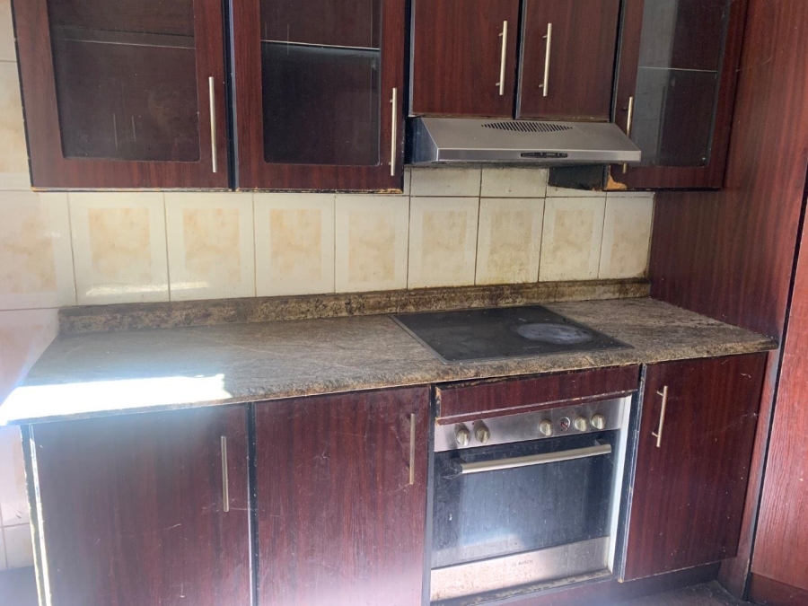 6 Bedroom Property for Sale in Rosettenville Gauteng