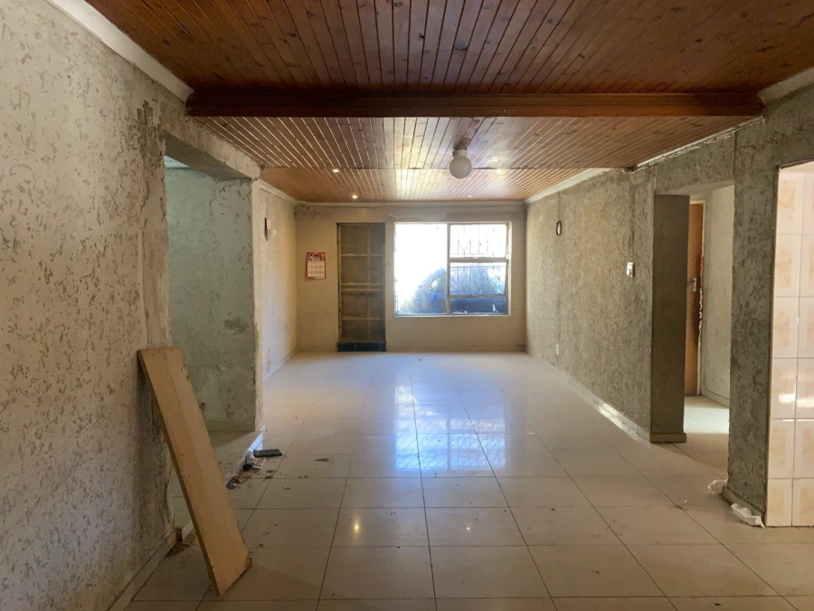 6 Bedroom Property for Sale in Rosettenville Gauteng