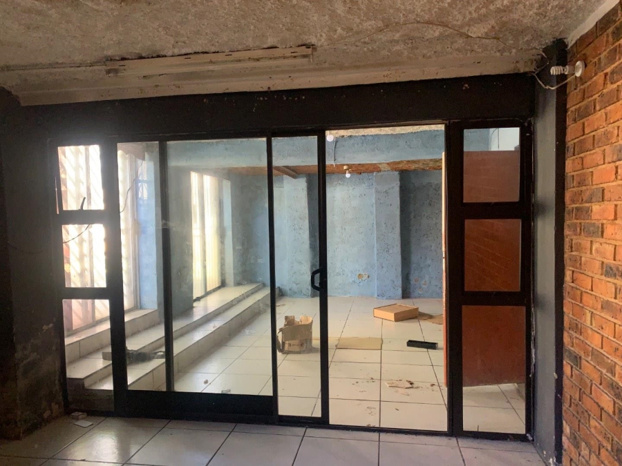 6 Bedroom Property for Sale in Rosettenville Gauteng