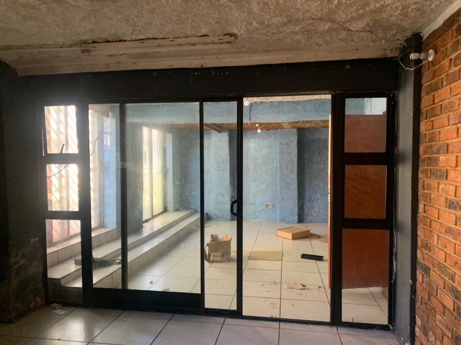 6 Bedroom Property for Sale in Rosettenville Gauteng