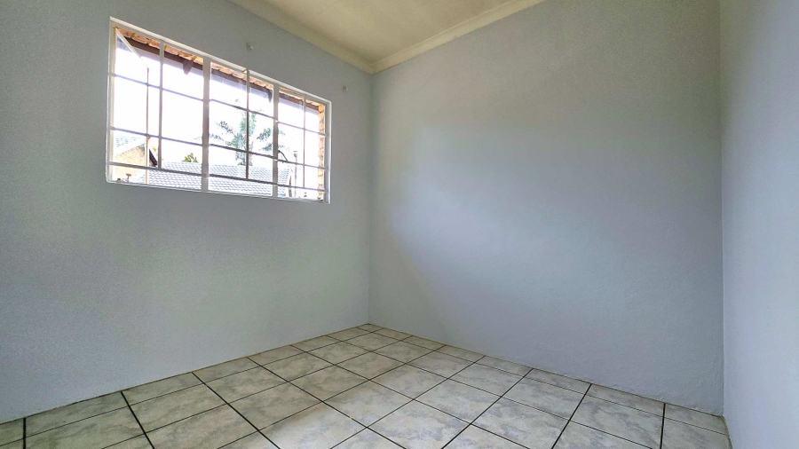To Let 1 Bedroom Property for Rent in Doornpoort Gauteng