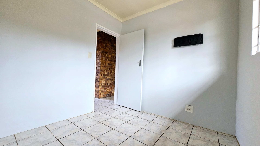 To Let 1 Bedroom Property for Rent in Doornpoort Gauteng