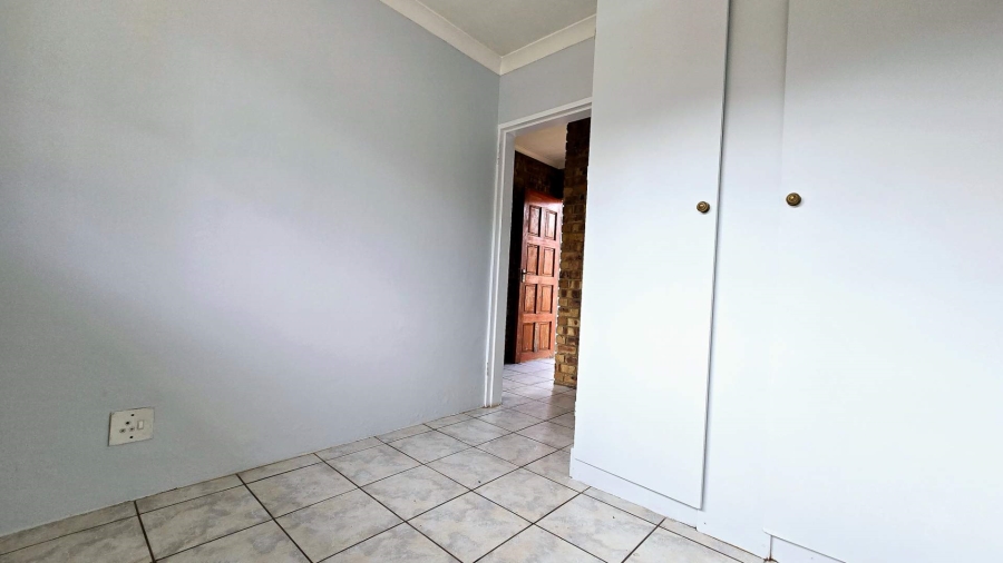 To Let 1 Bedroom Property for Rent in Doornpoort Gauteng