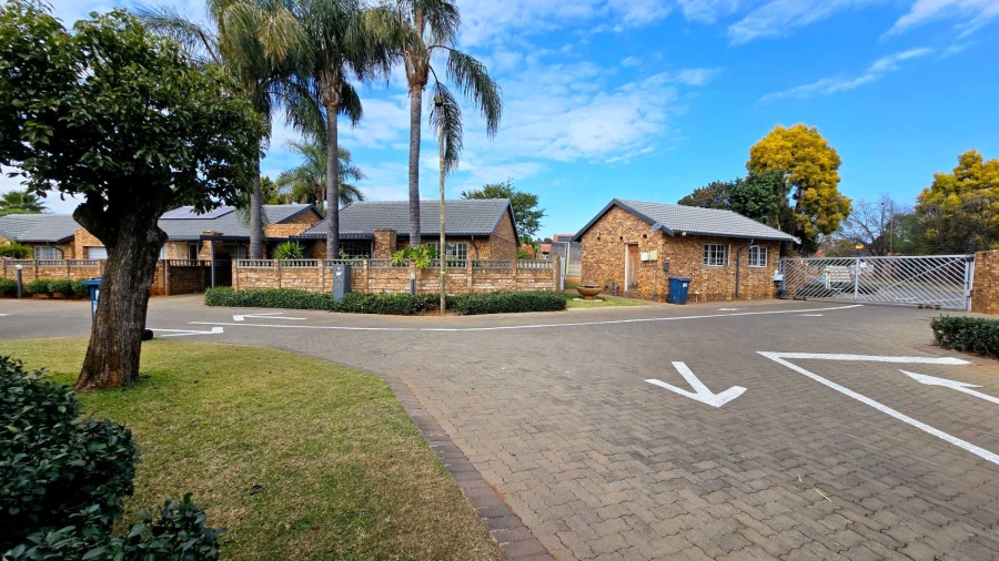 To Let 1 Bedroom Property for Rent in Doornpoort Gauteng