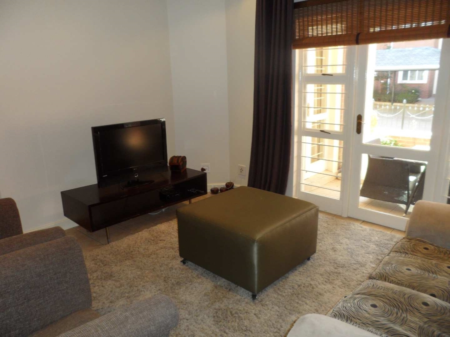 To Let 2 Bedroom Property for Rent in Melrose North Gauteng
