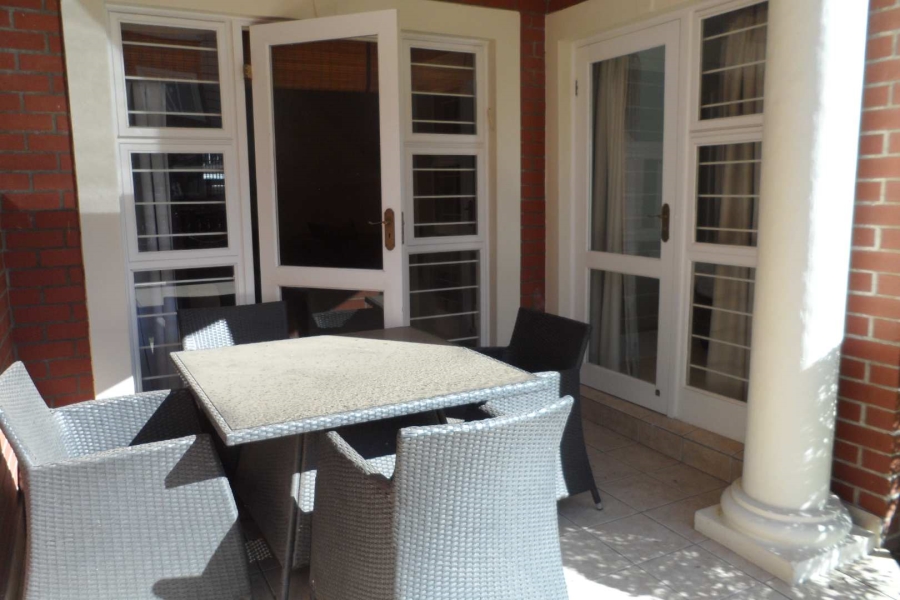 To Let 2 Bedroom Property for Rent in Melrose North Gauteng
