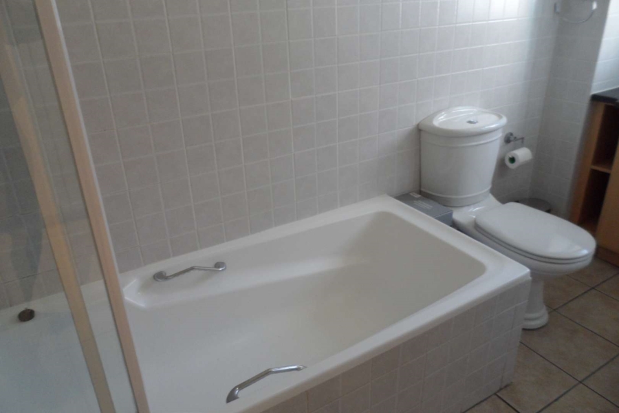 To Let 2 Bedroom Property for Rent in Melrose North Gauteng