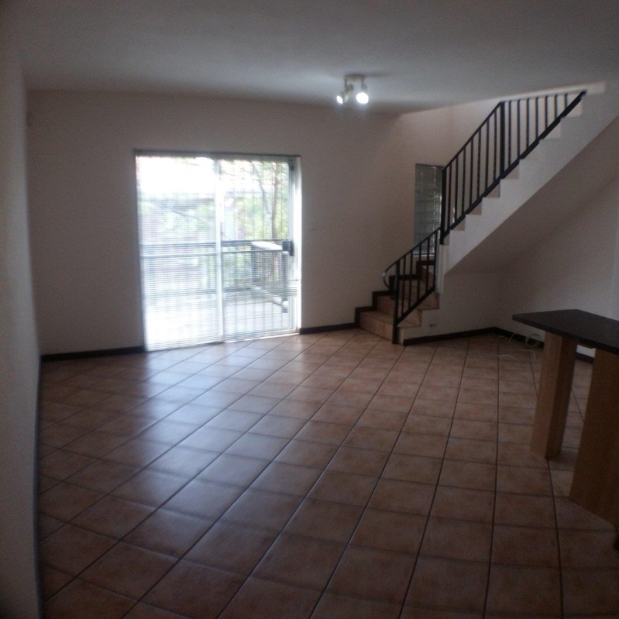 2 Bedroom Property for Sale in La Montagne Gauteng