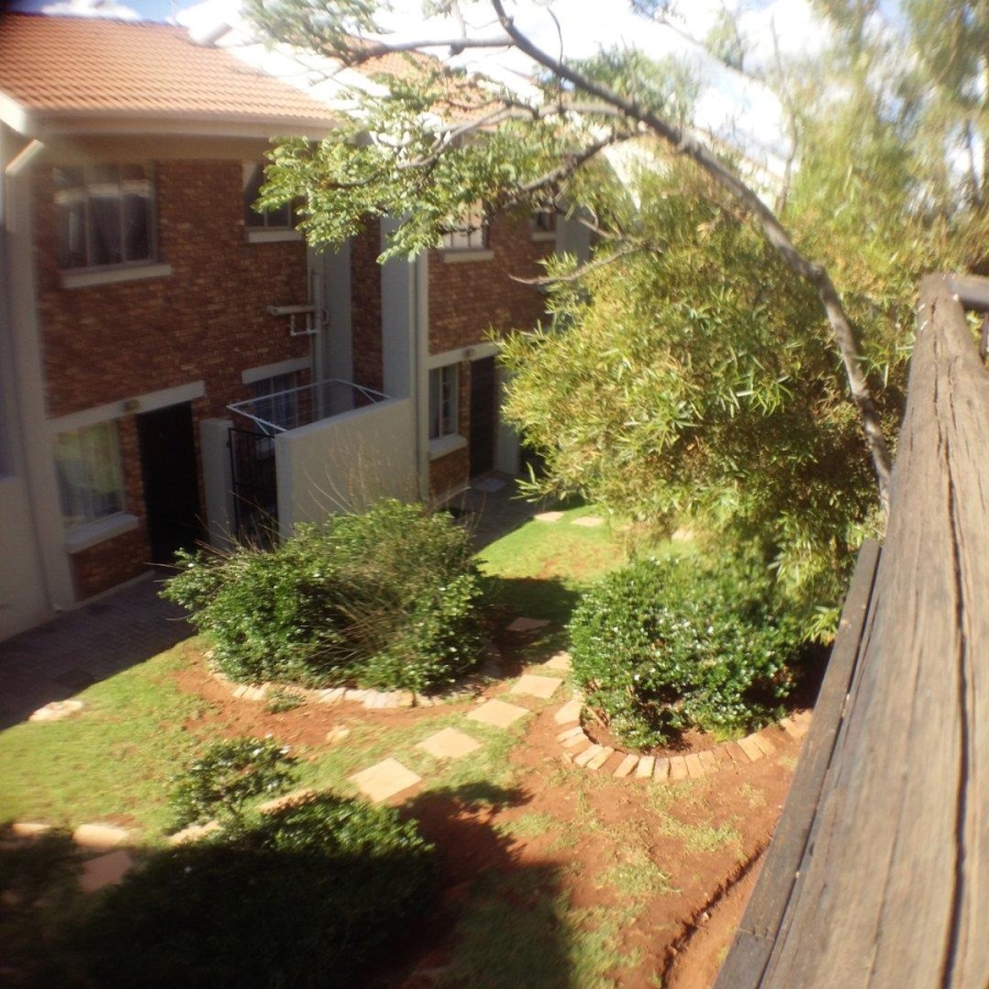 2 Bedroom Property for Sale in La Montagne Gauteng
