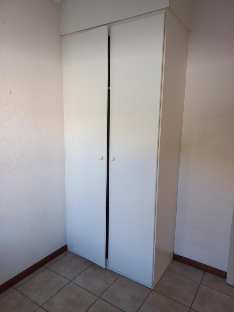 2 Bedroom Property for Sale in La Montagne Gauteng