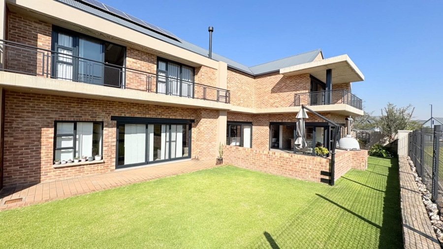 4 Bedroom Property for Sale in Midstream Ridge Gauteng