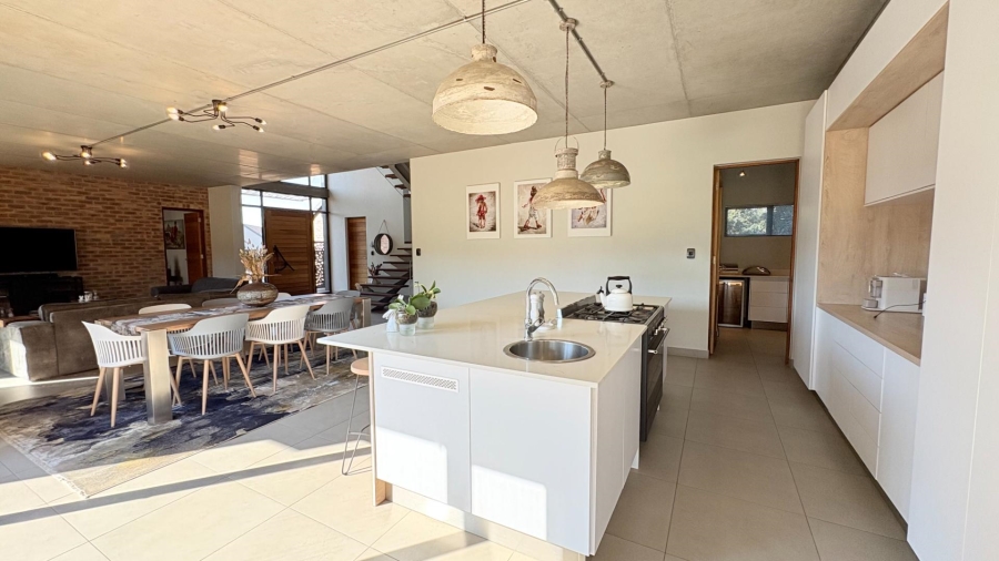 4 Bedroom Property for Sale in Midstream Ridge Gauteng