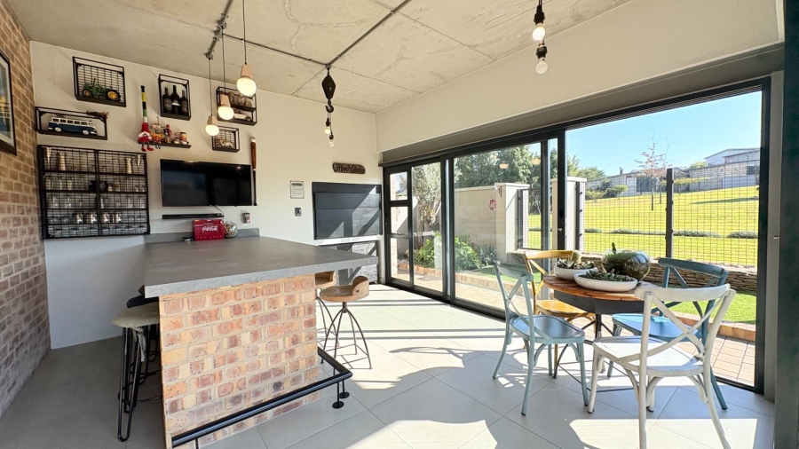 4 Bedroom Property for Sale in Midstream Ridge Gauteng