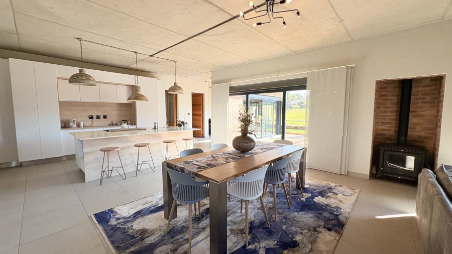 4 Bedroom Property for Sale in Midstream Ridge Gauteng