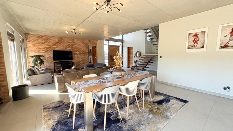 4 Bedroom Property for Sale in Midstream Ridge Gauteng