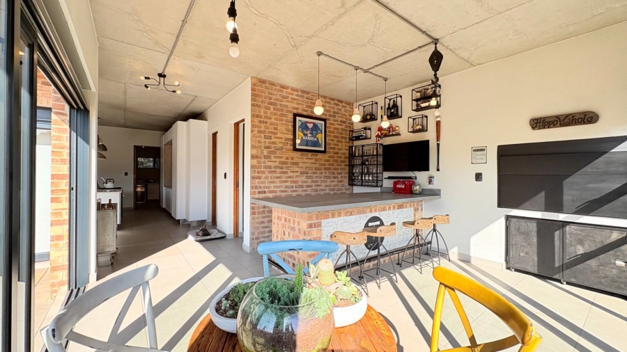 4 Bedroom Property for Sale in Midstream Ridge Gauteng