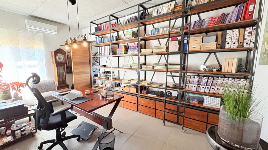 4 Bedroom Property for Sale in Midstream Ridge Gauteng