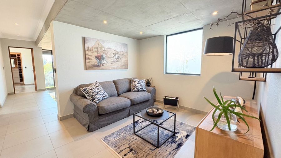 4 Bedroom Property for Sale in Midstream Ridge Gauteng