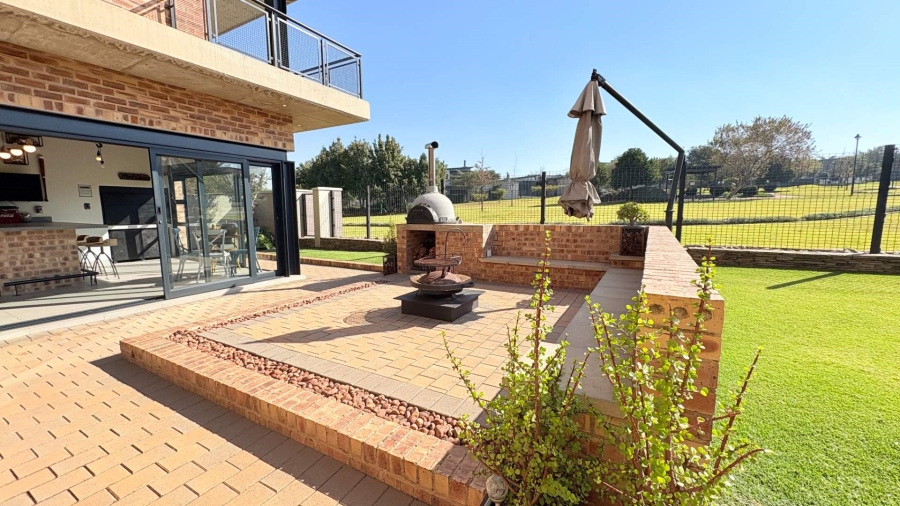 4 Bedroom Property for Sale in Midstream Ridge Gauteng