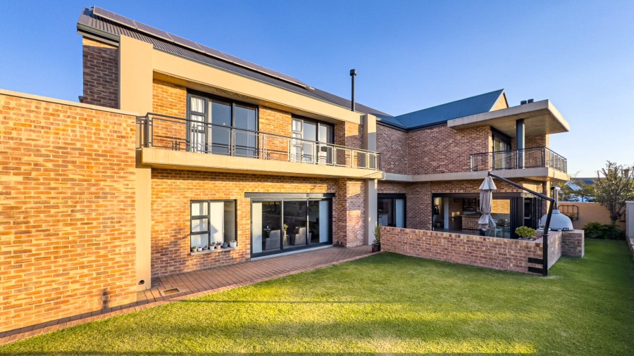 4 Bedroom Property for Sale in Midstream Ridge Gauteng