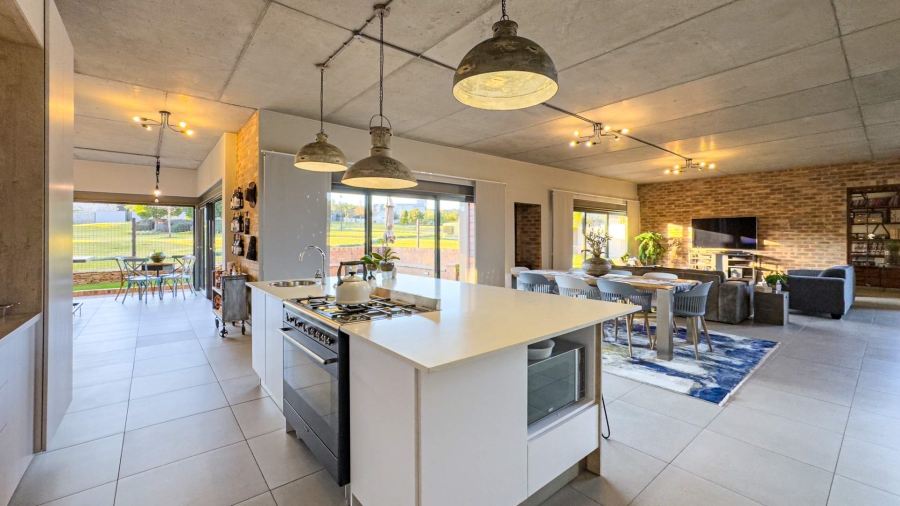 4 Bedroom Property for Sale in Midstream Ridge Gauteng