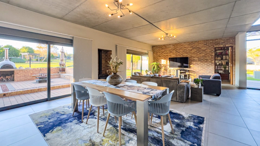 4 Bedroom Property for Sale in Midstream Ridge Gauteng