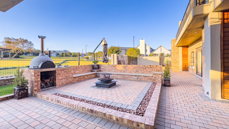 4 Bedroom Property for Sale in Midstream Ridge Gauteng