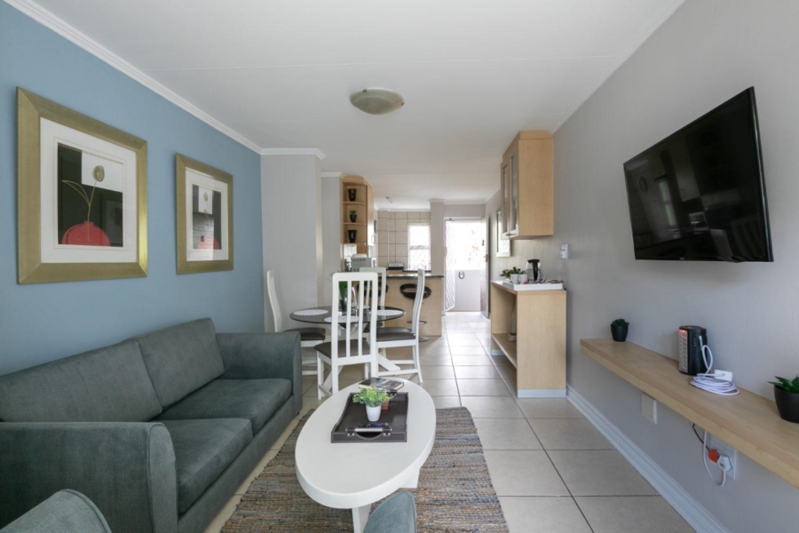 To Let 2 Bedroom Property for Rent in Sandown Gauteng