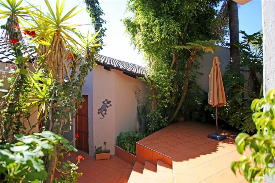 To Let 5 Bedroom Property for Rent in Woodmead Gauteng