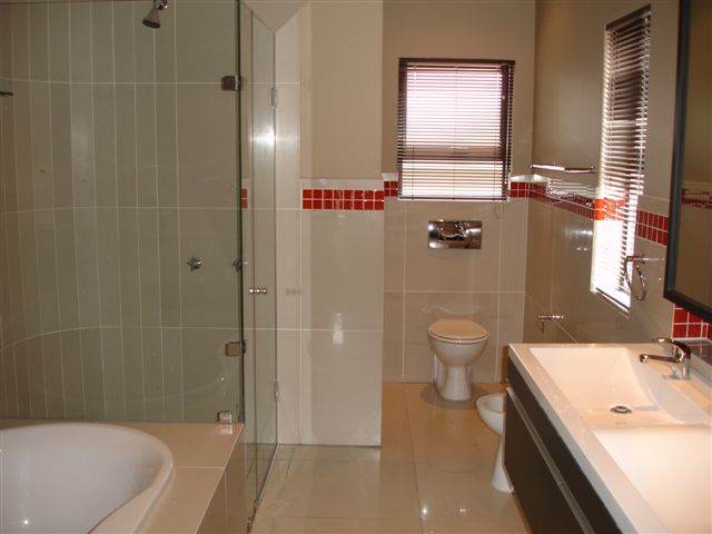 To Let 2 Bedroom Property for Rent in Melrose North Gauteng