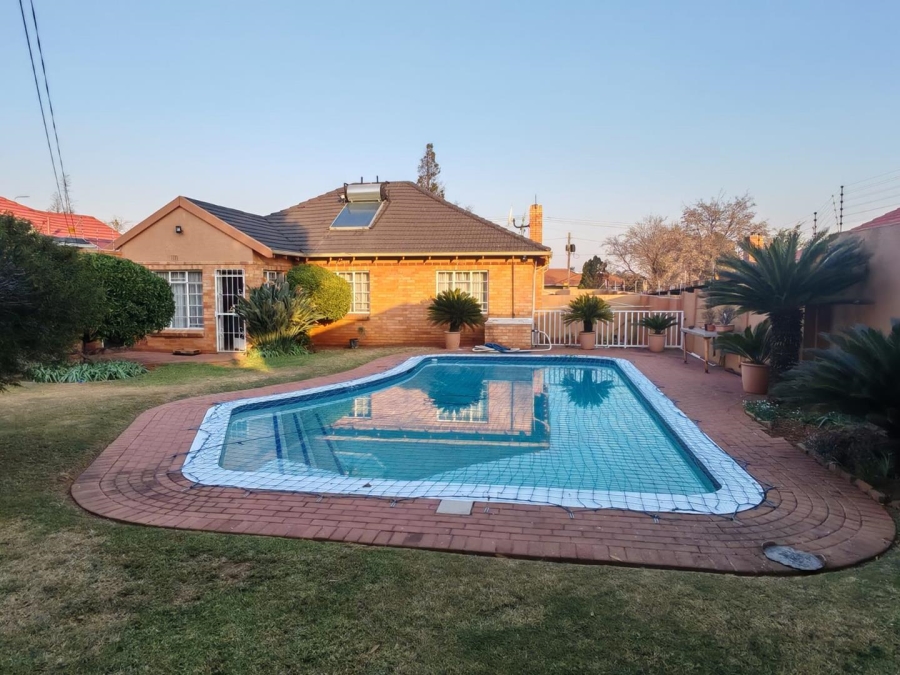3 Bedroom Property for Sale in Malvern East Gauteng