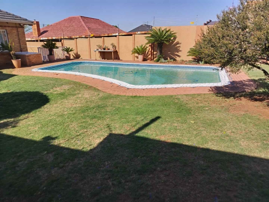 3 Bedroom Property for Sale in Malvern East Gauteng